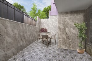 Family Apartment | Garden view