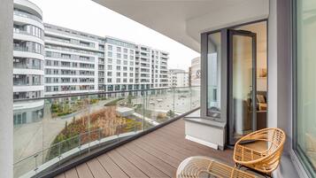 Apartemen (27) | Balkon