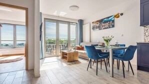 Leilighet (124 - ul. Obrońców Wybrzeża 8) | Oppholdsområde
