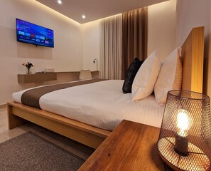 3 chambres, literie hypoallergénique, coffres-forts dans les chambres