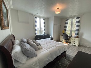 2 bedrooms, desk, iron/ironing board, WiFi - The Cottage-Historical Home Valley Views! (S) (Ogden)