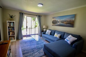 Smart-TV, Bücher, Drucker