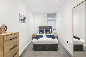 1 bedroom, iron/ironing board, travel cot, free WiFi