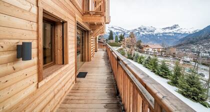 Arande-Modern chalet with hot tub in Saint-Gervais