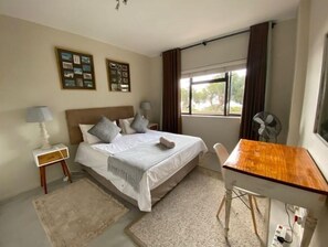 1 Schlafzimmer, Zimmersafe, Bügeleisen/Bügelbrett, kostenloses WLAN