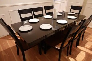 Dining - Handsome Home - 4 minutes close to Metro (Lanham)