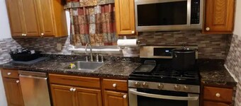 Handsome Home - 4 minutes close to Metro