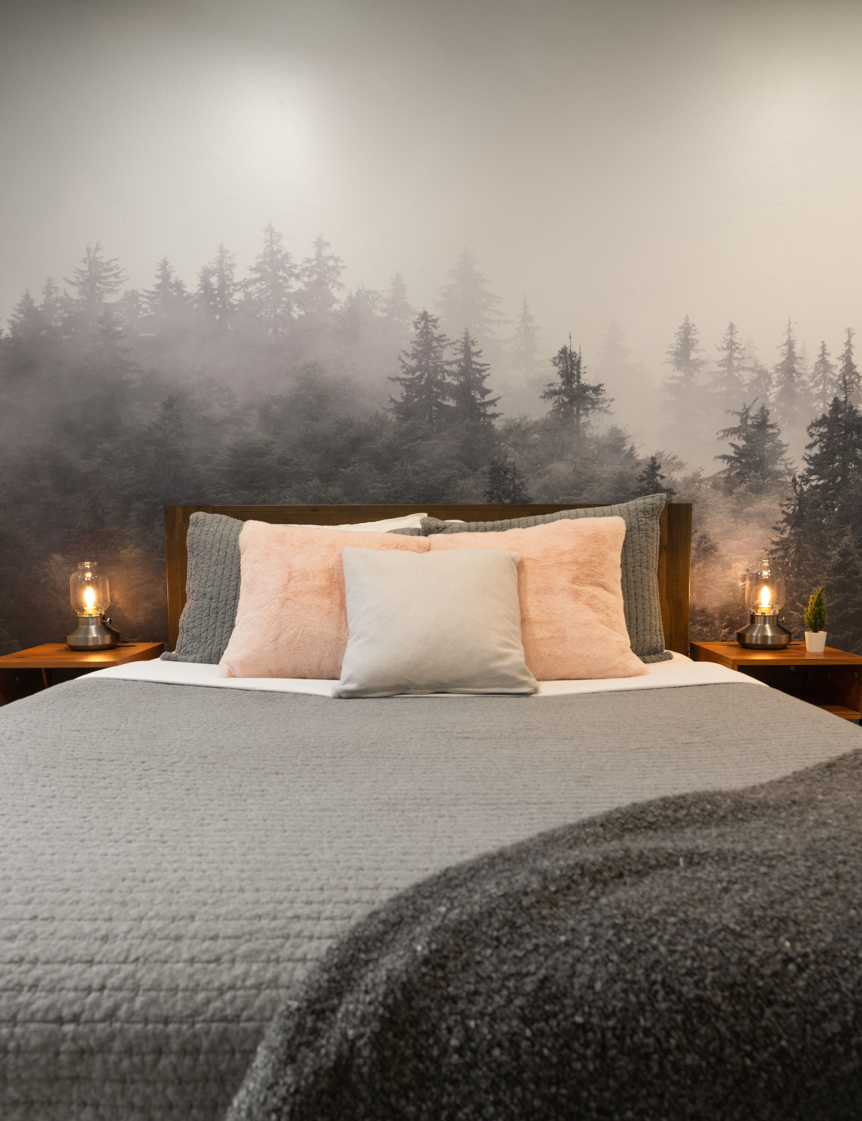 2 عدّة غرف نوم ومكتب ومكواة/لوح كي وسرير سفر