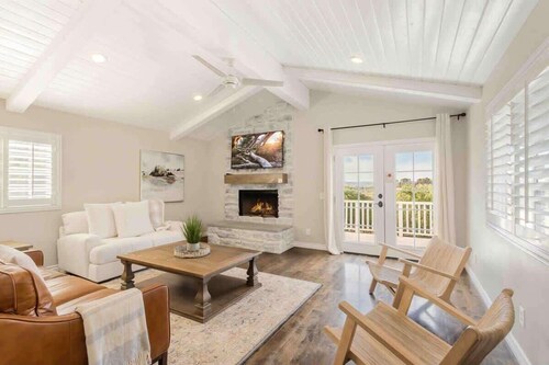 Hakuna Moscato - 30 day Wine Country Retreat