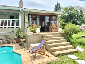 حمّام سباحة خارجي