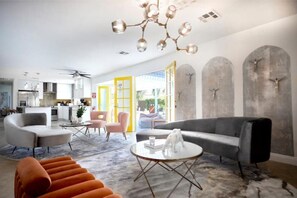 Smart TV, fireplace - The Palm Springs Luxury Estate (Palm Springs)