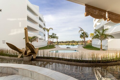 Serena Apartment with Terrace and Golf View