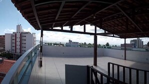 Apartemen Comfort | Teras/patio