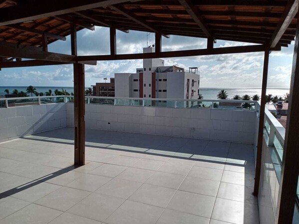 Comfort Apartment | Terrace/patio - Apto na Praia de Camboinha com Cobertura (Cabedelo)