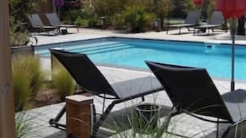 Piscine extérieure