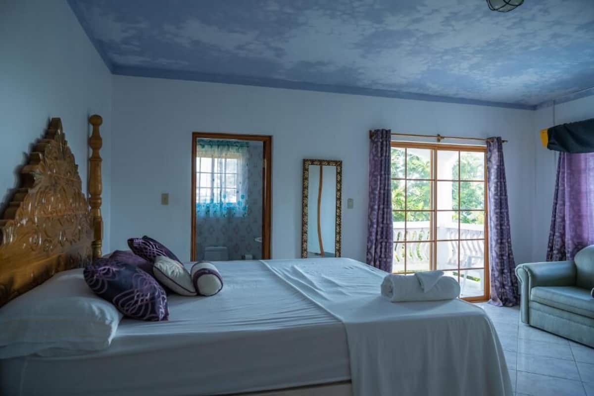 1 bedroom, iron/ironing board, free WiFi