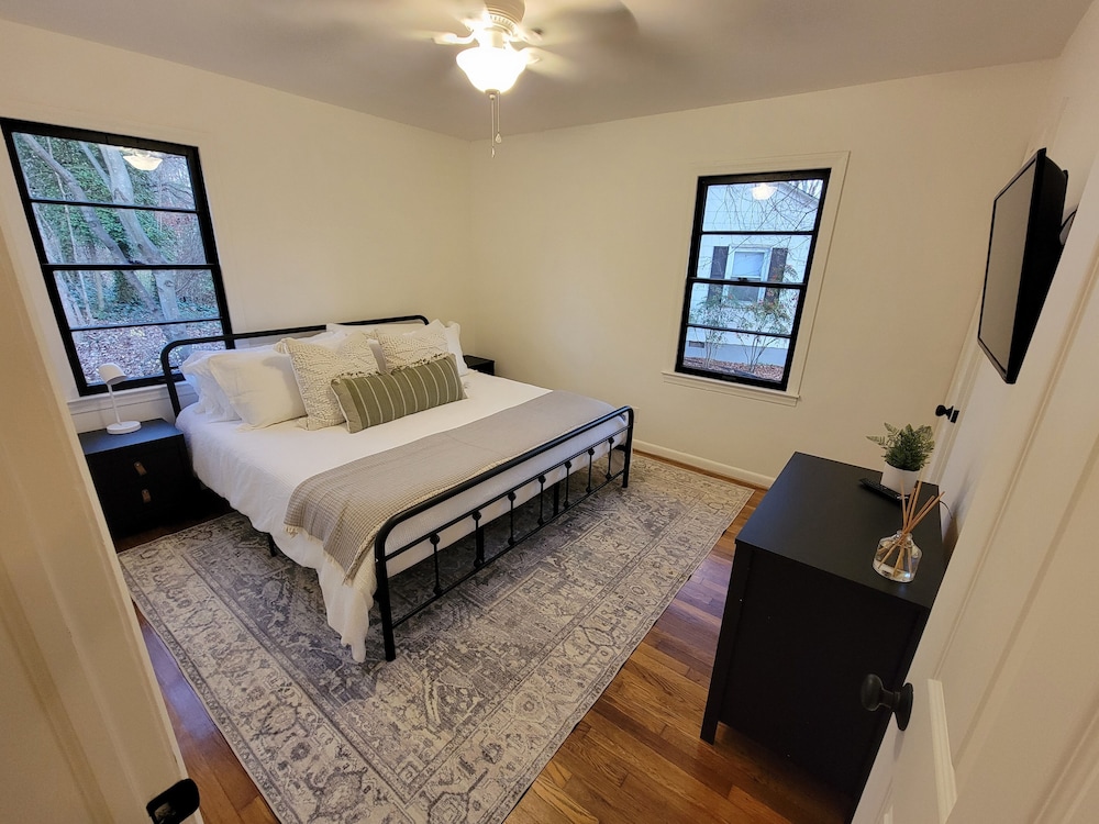 Walk "TWO" Wake Forest University WinstonSalem Vrbo