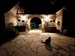 Property grounds - Near Sarlat CHEZ-SOI in the middle of nowhere + Pool/Spa & Jacuzzi  (Simeyrols)