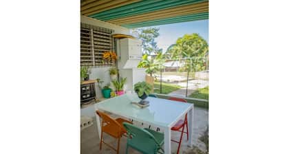 A cozy place to stay walking distance from the beach and Restaurants.