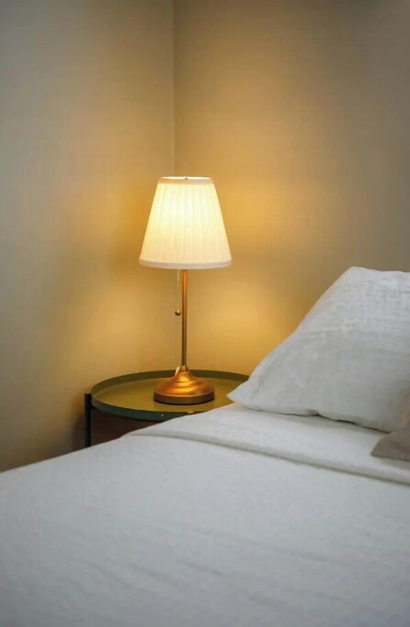 2 chambres, fer et planche à repasser, Wi-Fi gratuit, draps fournis
