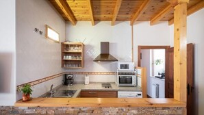 Private kitchen - Rural House Solapeña (Arianes) (Pallide)