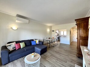 TV - ALBUFEIRA CENTRAL 4 by HOMING (Albufeira)