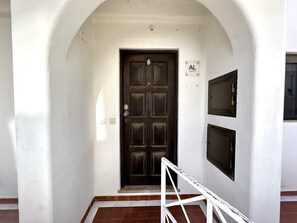 Interni
