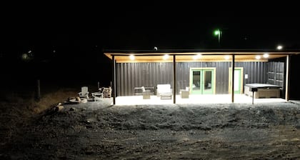 Secluded Backcountry Container|Hot Tub & King Bed