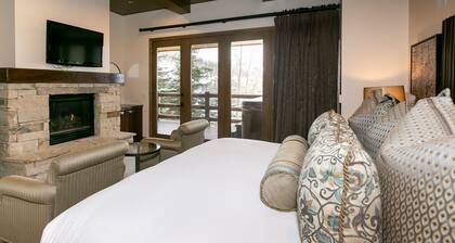 Premium Luxury Three Bedroom Suite with Hot Tub 3 Apartment Hotel by RedAwning