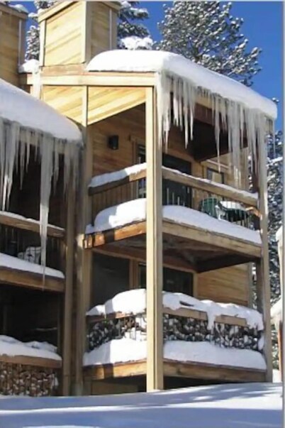 NORTHSTAR RESORT GOLD BEND CONDOMINIUM IN TRUCKEE LAKE TAHOE!
