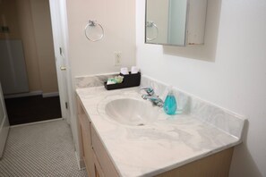 Bathroom - Affordable Retreat Close to St. Louis General (St. Louis)