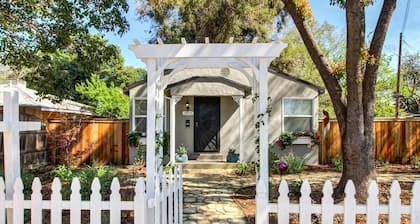 Smart, Eclectic ART HOUSE near the beat.