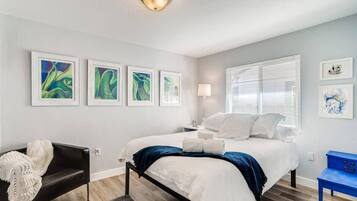 2 habitaciones, tabla de planchar con plancha, wifi y ropa de cama