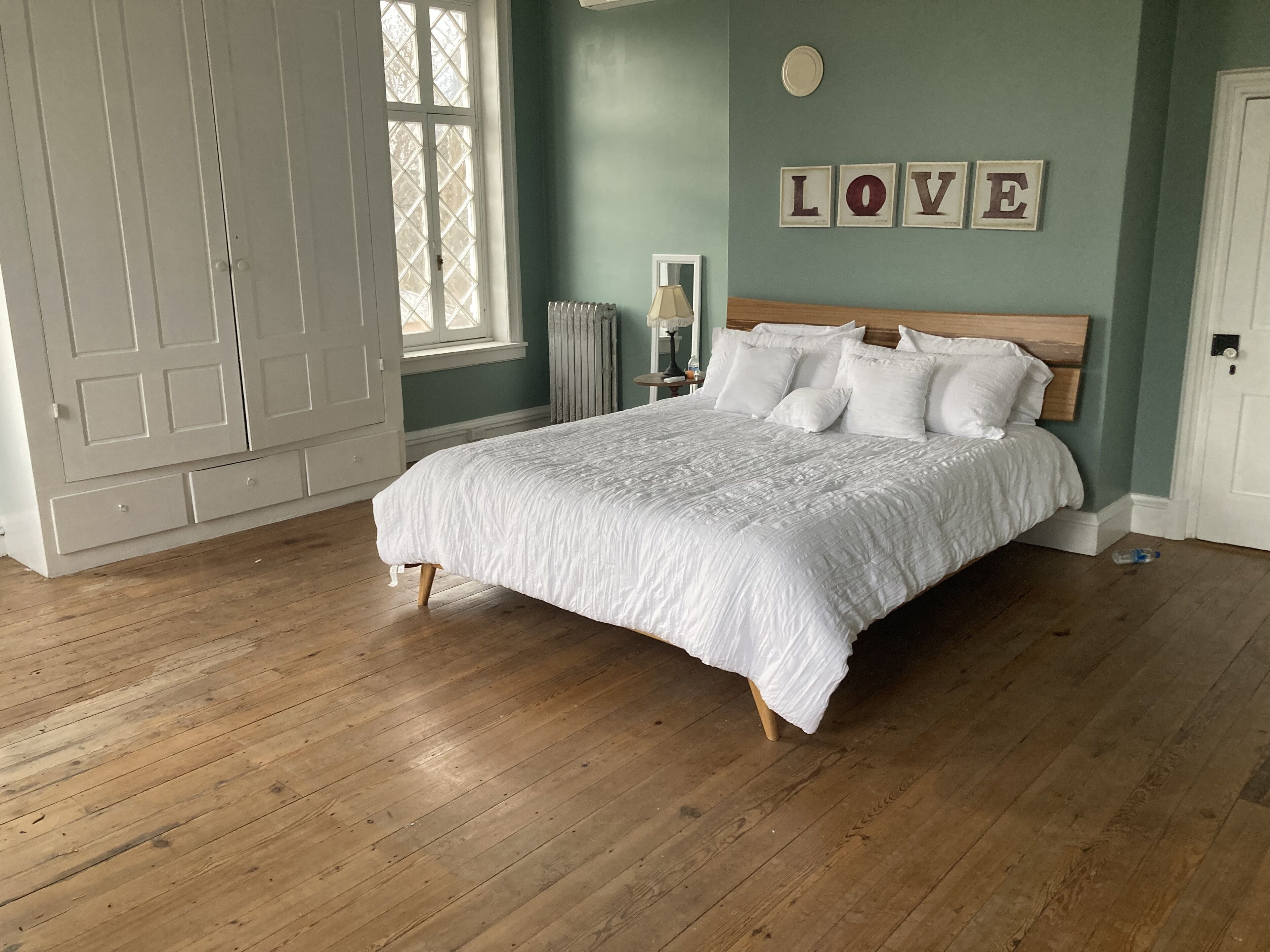 6 Schlafzimmer, Bügeleisen/Bügelbrett, kostenloses WLAN, Bettwäsche