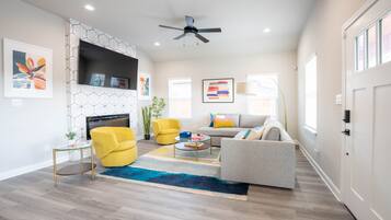 Télévision à écran plat