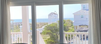 GREAT RATES AND DATES!AMAZING OCEAN VIEWS!SUPER CLOSE TO THE BEACH! HEATED POOL!