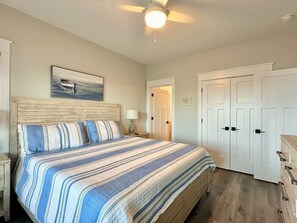 3 bedrooms, free WiFi, bed sheets - GREAT RATES AND DATES!AMAZING OCEAN VIEWS!SUPER CLOSE TO THE BEACH! HEATED POOL! (Holden Beach)