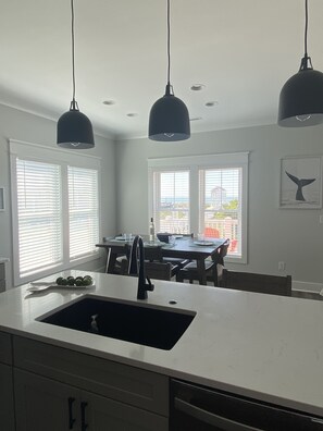 Dining - GREAT RATES AND DATES!AMAZING OCEAN VIEWS!SUPER CLOSE TO THE BEACH! HEATED POOL! (Holden Beach)