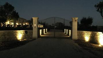 Enceinte de lâhĂ©bergement