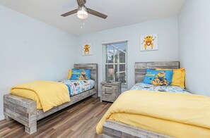 3 bedrooms, iron/ironing board, WiFi, bed sheets
