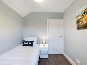 3 chambres, fer et planche à repasser, Wi-Fi gratuit, draps fournis