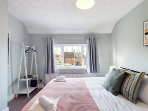 3 chambres, fer et planche à repasser, Wi-Fi gratuit, draps fournis