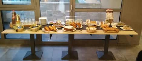 Tägliches inbegriffenes Frühstücksbuffet