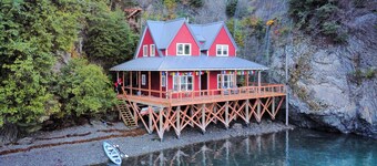 Waterfront Cottage on Kachemak Bay with Breathtaking View