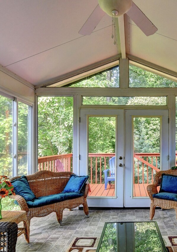 تلفزيون ذكي