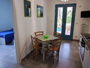 Dining - Beautiful HOUSE just a few meters from the beach and the sea in Mattinata Gargano (Mattinata)