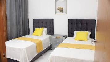 3 bedrooms, iron/ironing board, WiFi (free), bed sheets