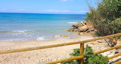 Oasis by the sea - cottage 4 On the beach.