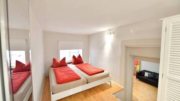 1 Schlafzimmer, Bügeleisen/Bügelbrett, Reisekinderbett, Internetzugang