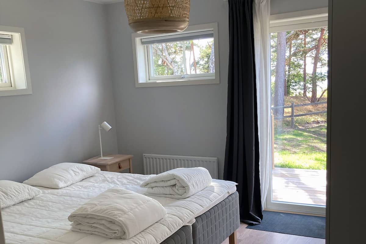 Comfort huis, toegankelijk voor mindervaliden, uitzicht op oceaan (Hus 13) | 2 slaapkamers, individueel gedecoreerd, individueel gemeubileerd